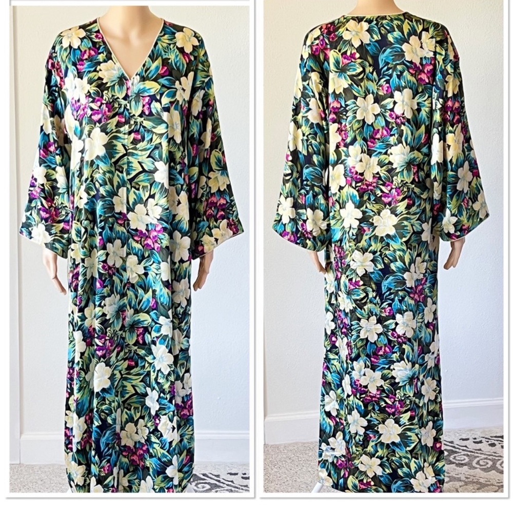 Vintage CHRISTIAN DIOR ROBE Fancy Lounge Wear Silky Floral Print Nightgown